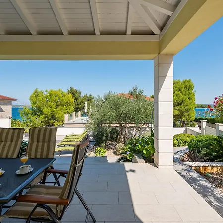 Tatijana Zadarvillas Villa Kukljica