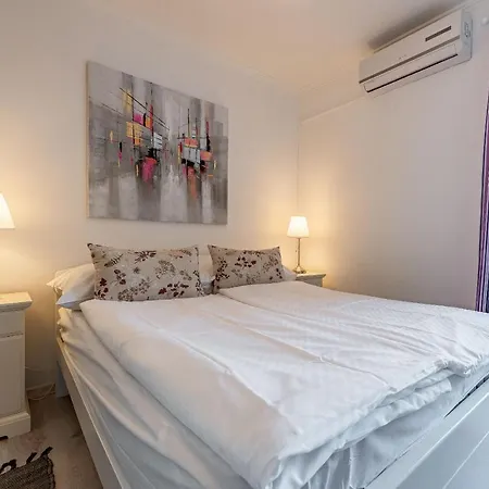 Tatijana Zadarvillas 빌라
